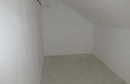 De vanzare mansarda inalta, 3 camere, 79 mp! Zona strazii Eroilor!