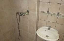 Apartament 3 camere, 60 mp, imobil tip casa/vila, zona strazii Bucuresti