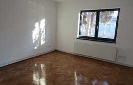 Casa 120 mp utili, finisata modern, 5 locuri de parcare, zona Traian Vuia