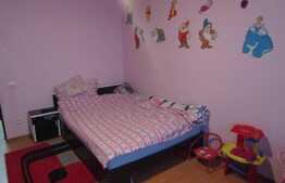 3 camere, 68 mp! Parcare! Mobilat si utilat complet! Zona strazii Tineretului!