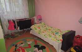 3 camere, 68 mp! Parcare! Mobilat si utilat complet! Zona strazii Tineretului!
