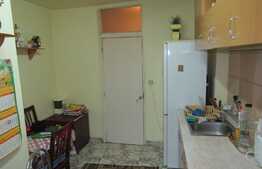 Vanzare apartament 3 camere, 64 mp, boxa, garaj, zona strazii Nicolae Titulescu