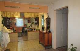 Apartament 4 camere, 79 mp, etaj intermediar, zona strazii Dambovitei