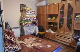 De vanzare casa cuplata, 35 mp, zona linistita!