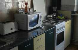 Apartament cu 3 camere, 72 mp, decomandat, zona Calea Manastur