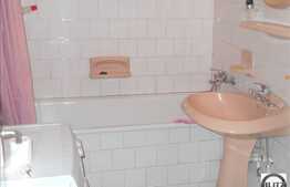 Apartament cu 4 camere, decomandat, 81,5 mp, bloc izolat termic, cu garaj