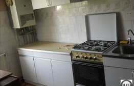 Apartament cu 4 camere, decomandat, 81,5 mp, bloc izolat termic, cu garaj