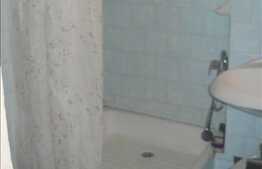 Apartament cu 4 camere, decomandat, 81,5 mp, bloc izolat termic, cu garaj