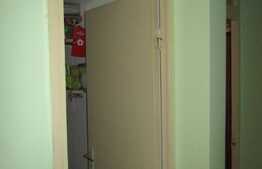 Apartament 2 camere, 53 mp, decomandat, boxa la subsol, zona strazii Bucuresti