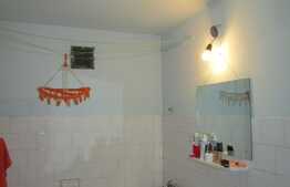 Apartament 2 camere, 53 mp, decomandat, boxa la subsol, zona strazii Bucuresti