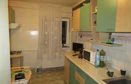 Apartament 2 camere, 53 mp, decomandat, boxa la subsol, zona strazii Bucuresti