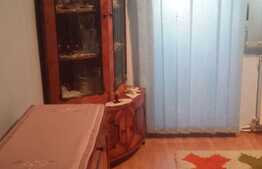 Vanzare apartament 3 camere, 72 mp, 2 garaje, boxa, zona strazii Parang