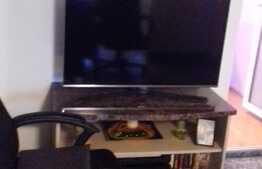 Vanzare apartament 3 camere, 72 mp, 2 garaje, boxa, zona strazii Parang