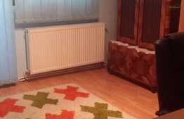 Vanzare apartament 3 camere, 72 mp, 2 garaje, boxa, zona strazii Parang