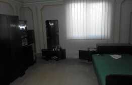 Casa individuala 133 mp, teren de 950 mp! Zona de case! Necesita renovare!