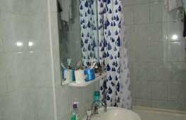 Apartament 3 camere, 60 mp, decomandat, zona Mercur