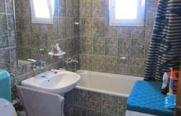 Vanzare apartament 2 camere, 50 mp, boxa, zona strazii Dunarii