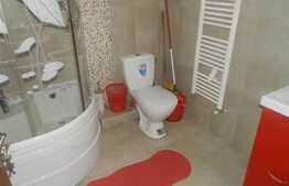 Casa insiruita cu 5 camere, 168 mp, teren de 240 mp! Zona de case!