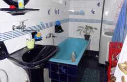  Apartament cu 4 camere decomandate, 110 mp, garaj, parcare, zona Spitalului de Recuperare