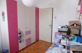  Apartament cu 4 camere decomandate, 110 mp, garaj, parcare, zona Spitalului de Recuperare