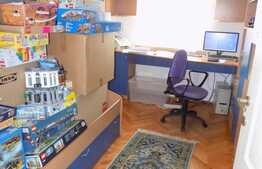  Apartament cu 4 camere decomandate, 110 mp, garaj, parcare, zona Spitalului de Recuperare