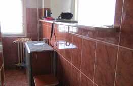 Apartament 3 camere, 47 mp, boxa subsol, zona strazii Primaverii