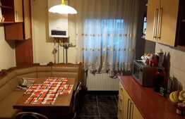 Vanzare apartament 4 camere, 90,4 mp, decomandat, zona strazii Bucuresti