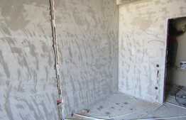 3 camere, 77,25 mp, terasa 32.16 mp, semifinisat, etaj intermediar