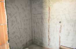 3 camere, 77,25 mp, terasa 32.16 mp, semifinisat, etaj intermediar