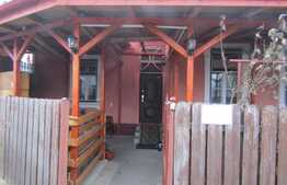 Casa 45 mp utili + pod mansardabil, 305 mp teren, 10 ml front, zona linistita!