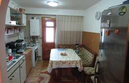 Vanzare  3 camere decomandate, 65,47 mp, 2 boxe subsol, zona Kaufland