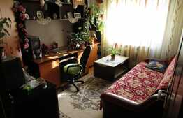 Vanzare  3 camere decomandate, 65,47 mp, 2 boxe subsol, zona Kaufland