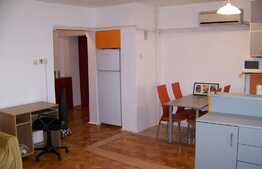 Apartament 3 camere, 65 mp, boxa la subsol, zona strazii Ion Mester