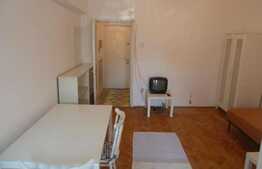 Garsoniera 35 mp, decomandata, zona Teatrului National