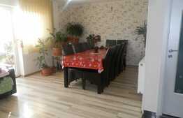 Vanzare apartament cu 2 camere, 55 mp! Terasa de 55 mp! Parcare! Zona Stejarului! 