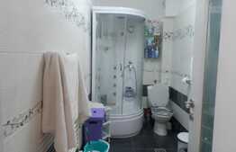 Vanzare apartament cu 2 camere, 55 mp! Terasa de 55 mp! Parcare! Zona Stejarului! 