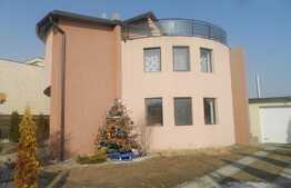 Casa individuala 250 mp, teren de 400 mp! Finisaje lux! Zona de case!