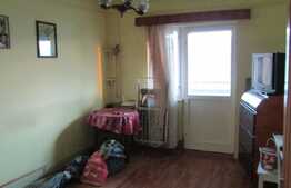 Vanzare apartament 3 camere, 65 mp, decomandat, zona Kaufland