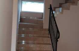 Casa individuala, 300 mp, curte de 400 mp, zona linistita! Locuri de parcare incluse