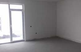 Apartament in triplex, 120 mp, teren de 150 mp! Zona de case!
