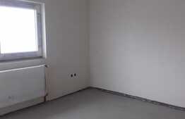 Apartament in triplex, 120 mp, teren de 150 mp! Zona de case!