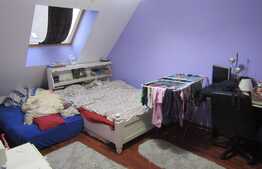 Mansarda inalta 2 camere, 49 mp! Mobilat si utilat! Parcare! Zona strazii Porii!