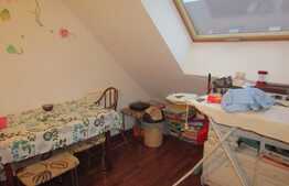 Mansarda inalta 2 camere, 49 mp! Mobilat si utilat! Parcare! Zona strazii Porii!