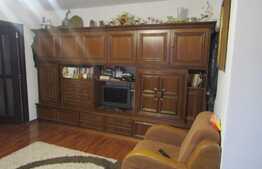 Mansarda inalta 2 camere, 49 mp! Mobilat si utilat! Parcare! Zona strazii Porii!