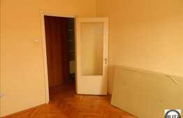 De vanzare apartament cu 3 camere , 72 mp, bloc izolat termic, zona tarnita