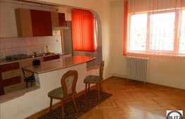 De vanzare apartament cu 3 camere , 72 mp, bloc izolat termic, zona tarnita
