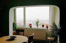 Apartament 3 camere, 67 mp, decomandat, garaj, boxa, zona Piata Cipariu