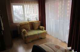 De vanzare apartament 3 camere, 56 mp! Terasa de 17 mp! Zona strazii Stejarului!