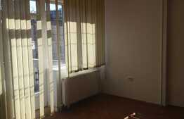 Spatiu pentru birouri, 60 mp, terasa 40 mp, parcare, zona Salii Polivalente