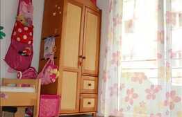 De vanzare 3 camere, 60 mp utili, in zona strazii Stejarului